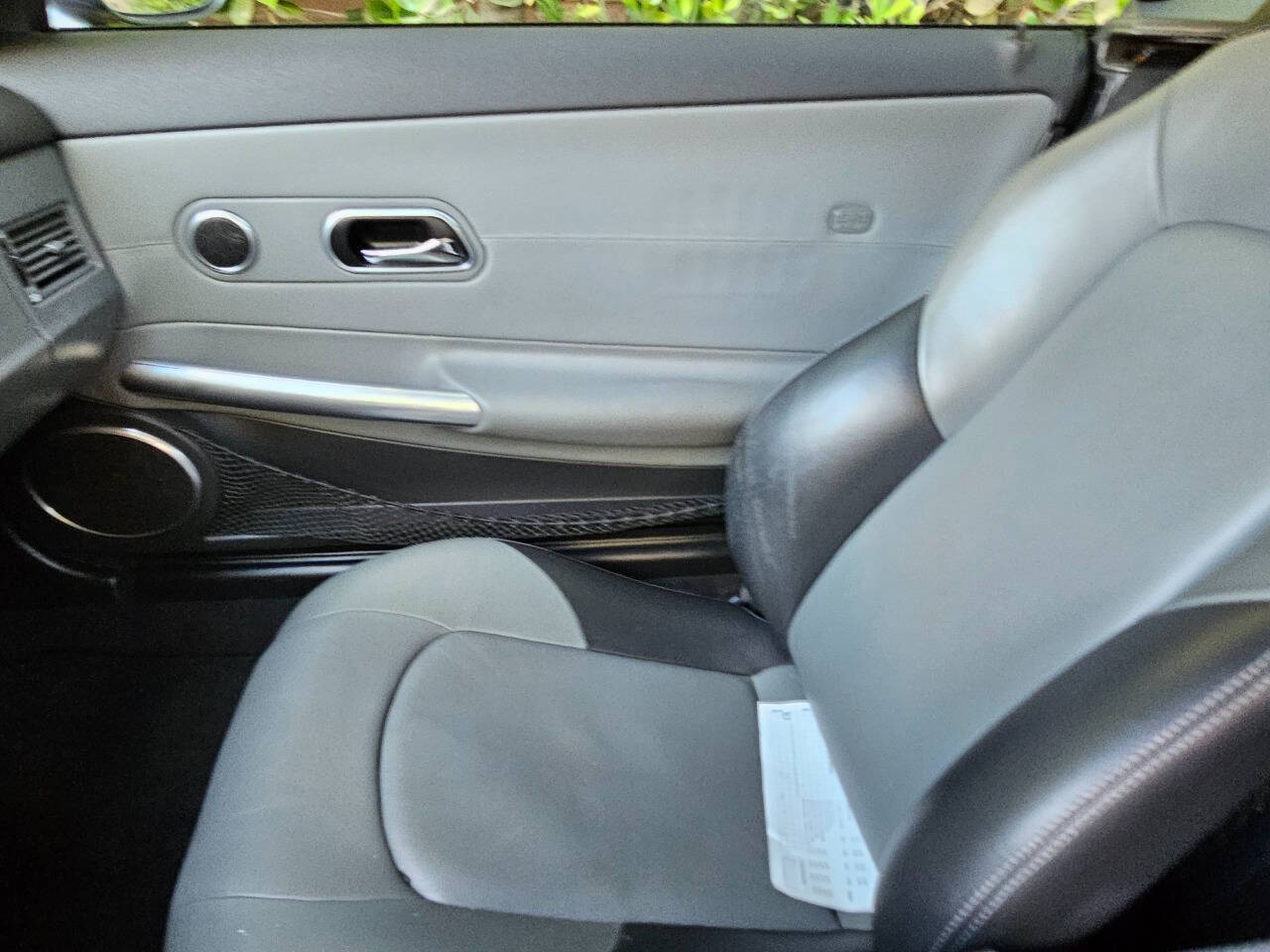 2005 Chrysler Crossfire 40
