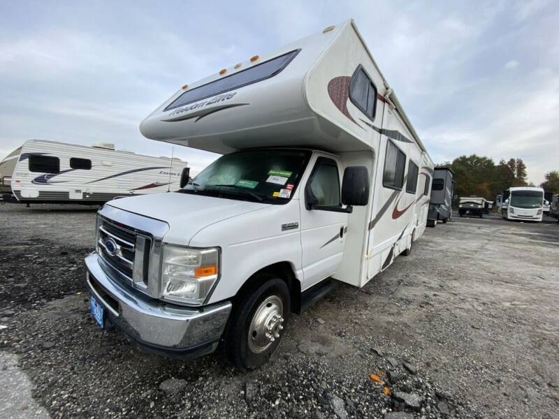 2011 Four Winds Freedom Elite 31R for sale at S & M WHEELESTATE SALES INC - Class C in Princeton NC