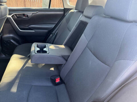 2022 Toyota RAV4 Hybrid LE