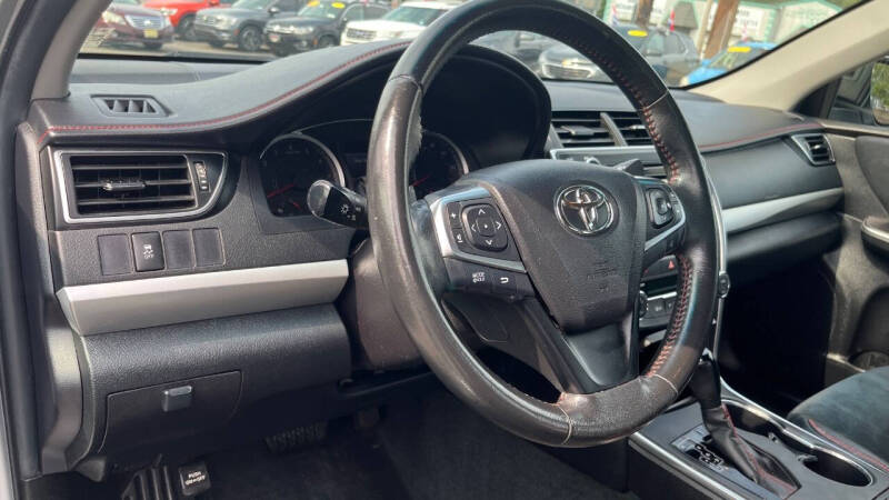2015 Toyota Camry XSE