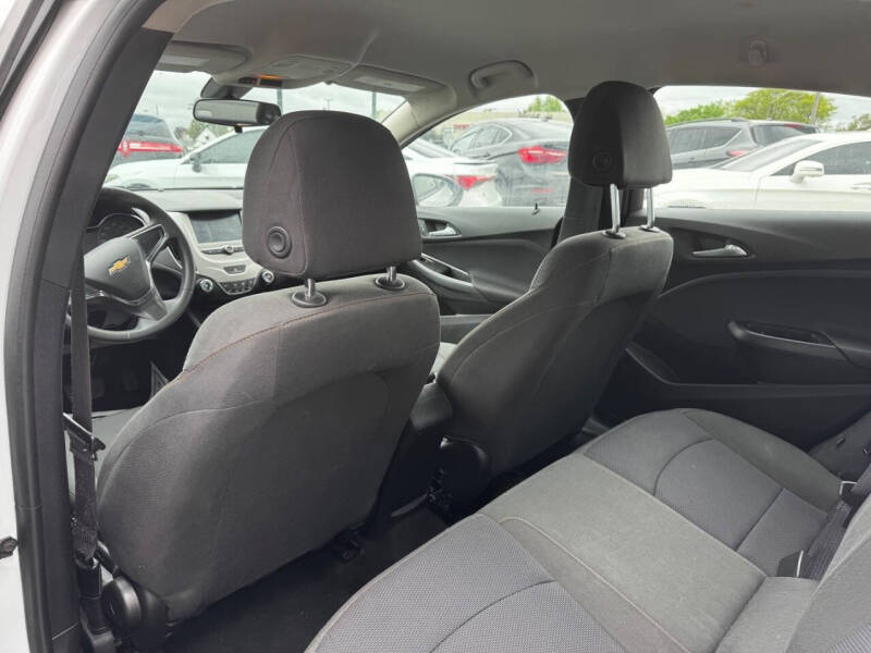 2017 Chevrolet Cruze LS Auto