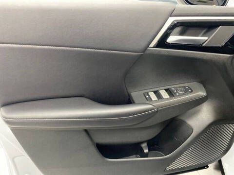 2025 Mitsubishi Outlander PHEV SE