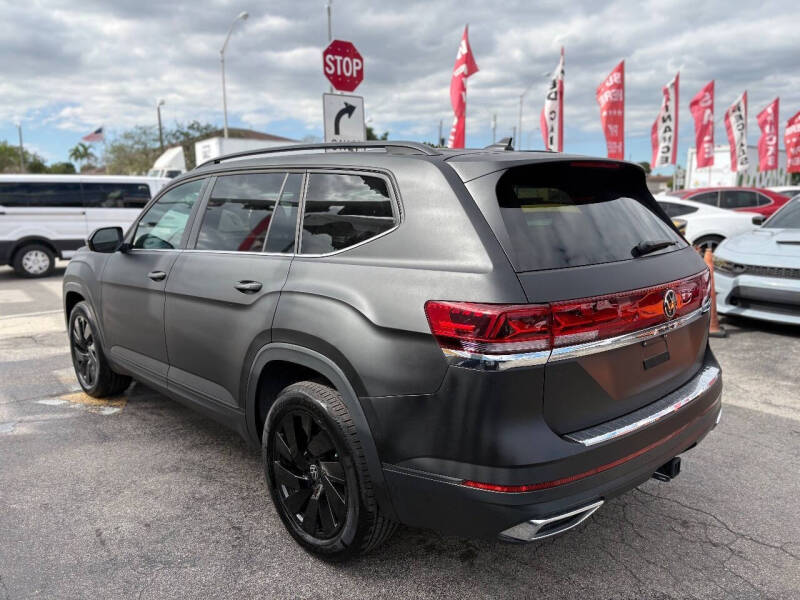 2024 Volkswagen Atlas SE