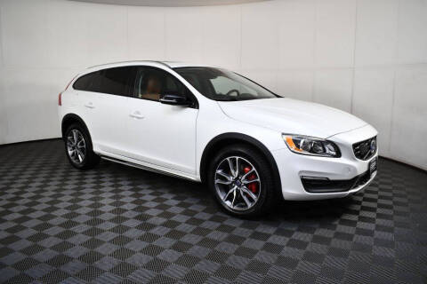 2015 Volvo V60 Cross Country T5