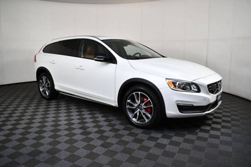 2015 Volvo V60 Cross Country T5