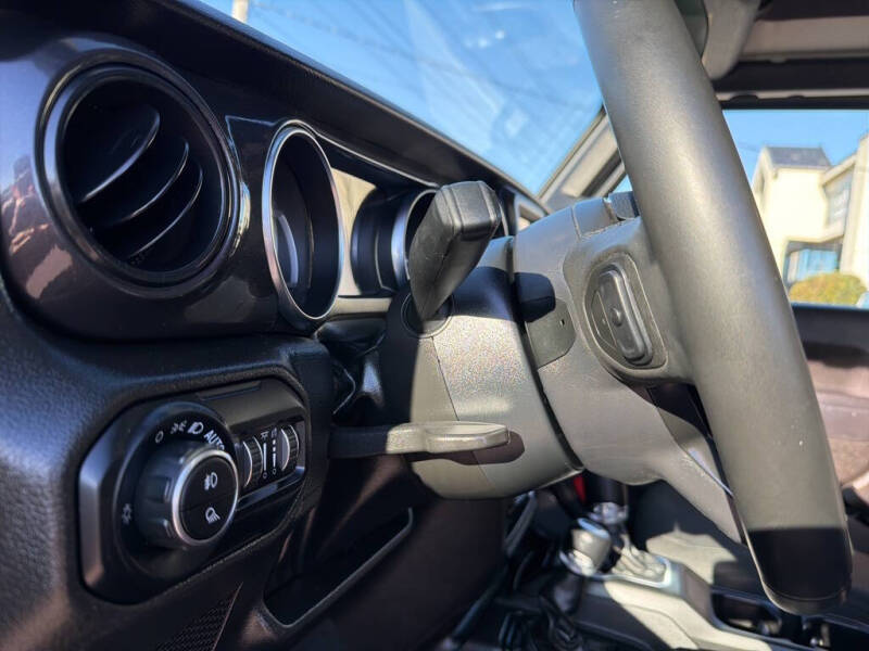 2022 Jeep Gladiator Altitude