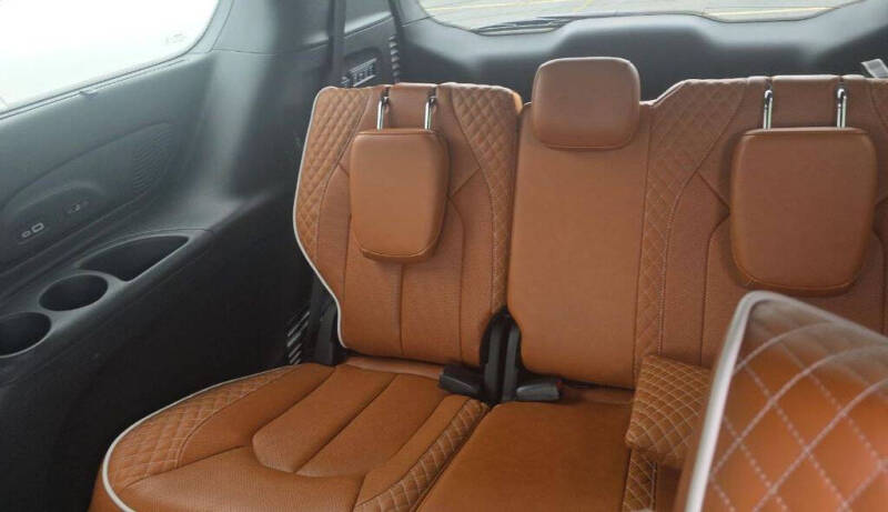 2025 Chrysler Pacifica Pinnacle