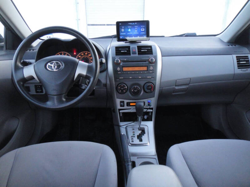 2011 Toyota Corolla LE