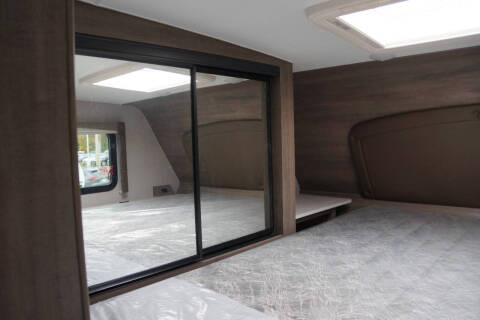 2025 Adventurer 86FB