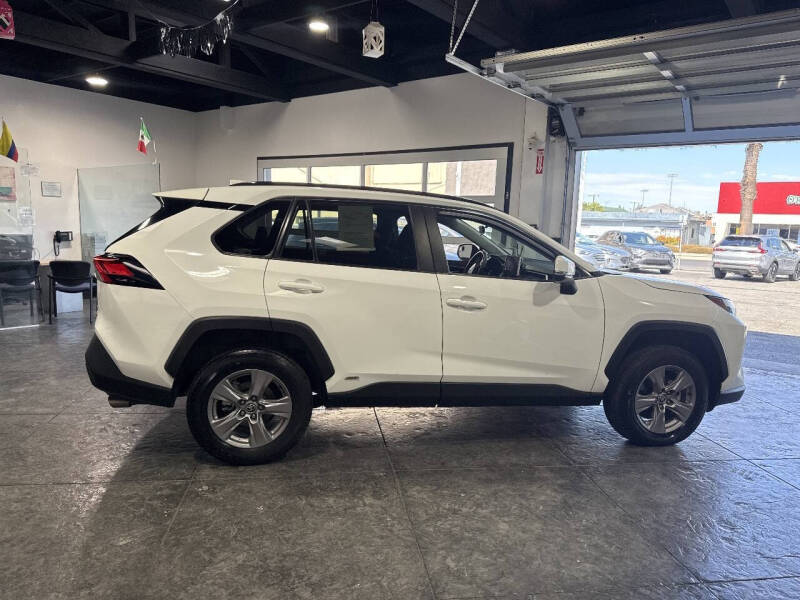2023 Toyota RAV4 Hybrid XLE