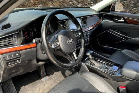 2017 Kia Cadenza Technology