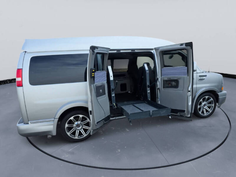 2018 GMC Savana 2500