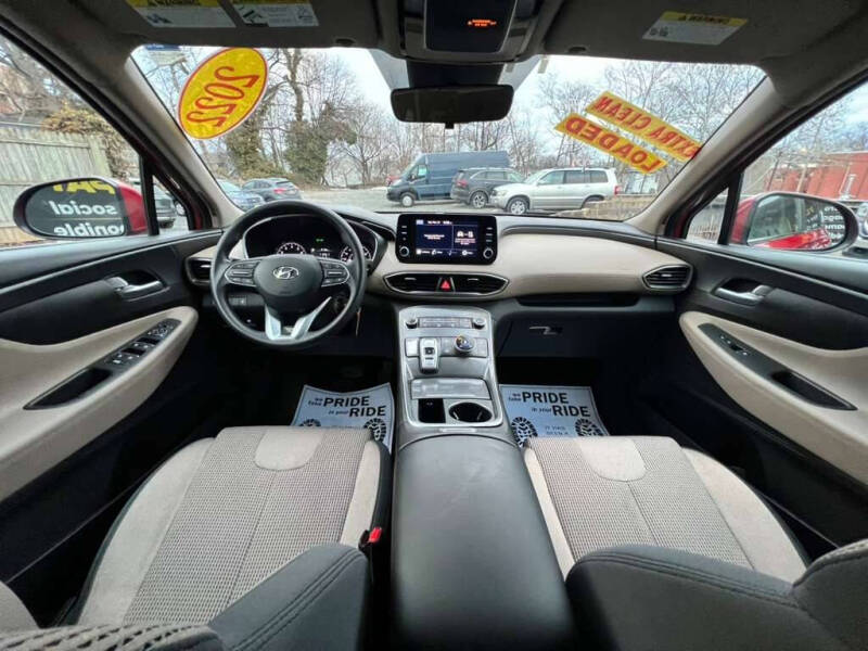 2022 Hyundai Santa Fe SE