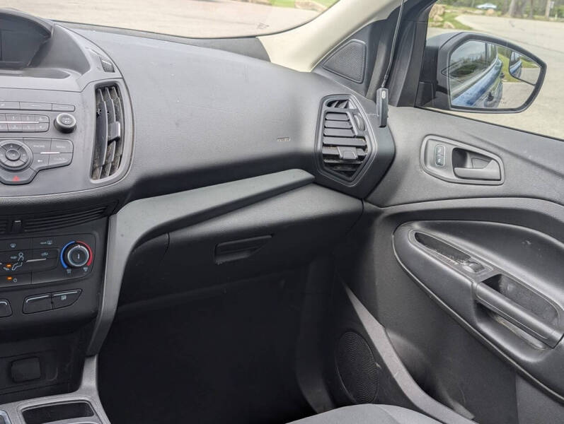 2019 Ford Escape S