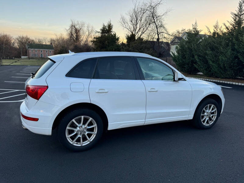 2010 Audi Q5 Premium photo 14