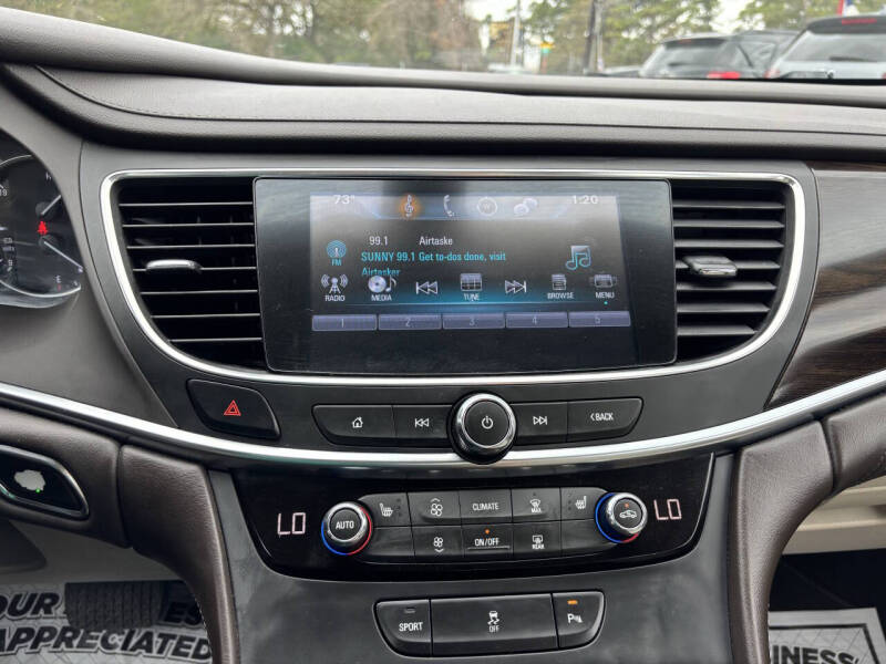 2017 Buick LaCrosse Essence