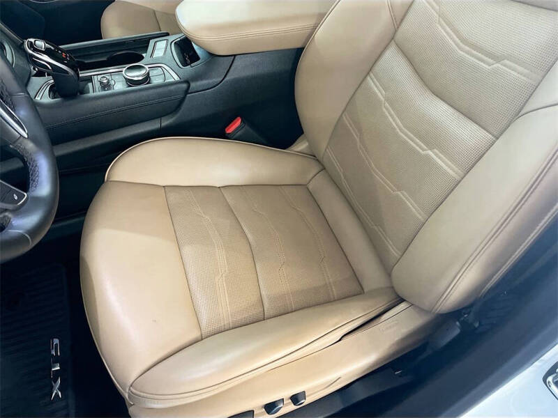 2021 Cadillac XT5 Sport