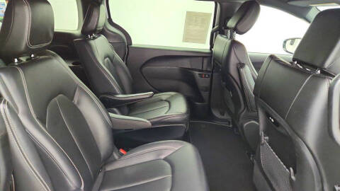 2024 Chrysler Pacifica Plug-In Hybrid