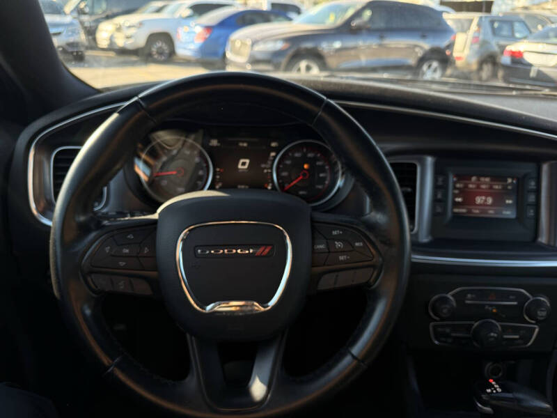 2016 Dodge Charger SE