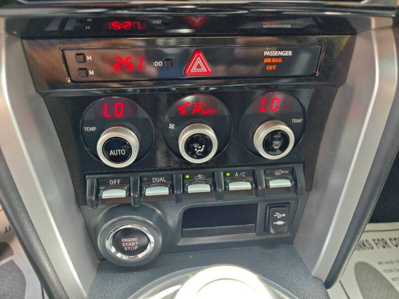 2017 Subaru BRZ Series.Yellow