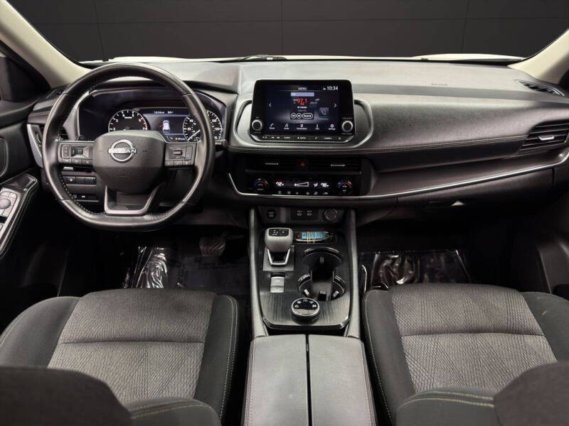 2025 Nissan Rogue SV