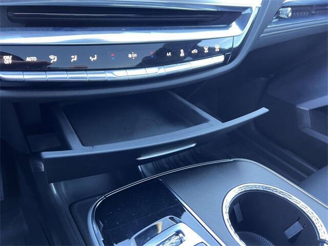 2024 Cadillac LYRIQ Sport 2