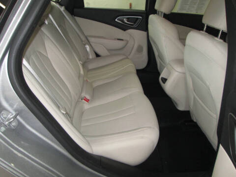 2016 Chrysler 200 Limited