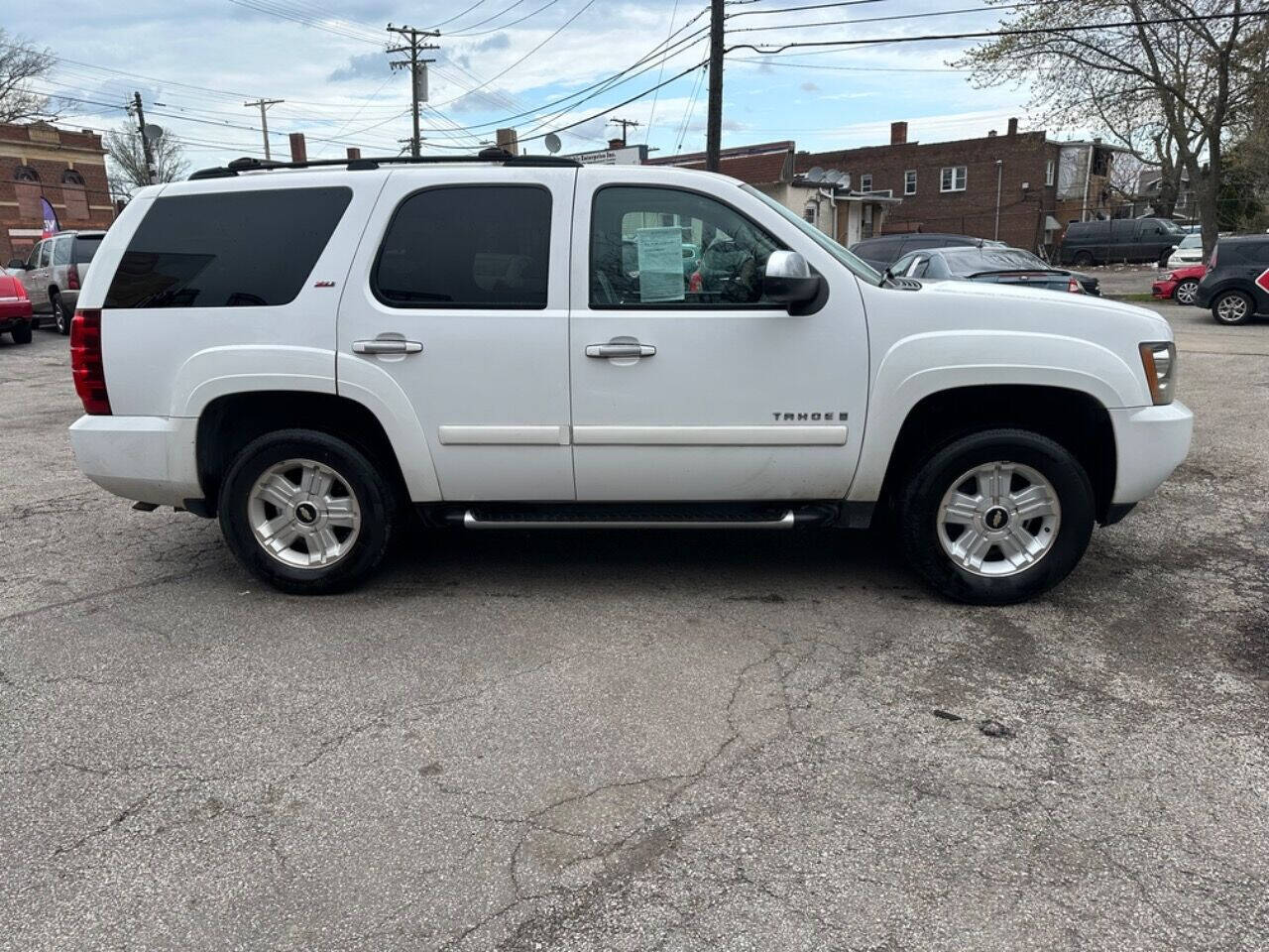 2008 Chevrolet Tahoe for sale at Kelly Auto Group in Cleveland, OH