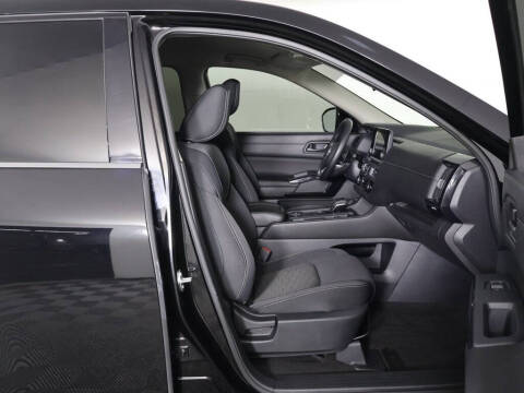 2024 Nissan Pathfinder S