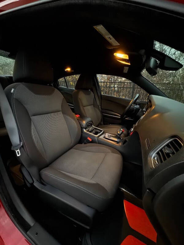 2016 Dodge Charger SE