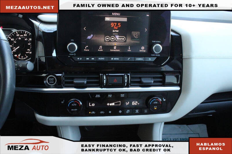 2022 Nissan Pathfinder SV