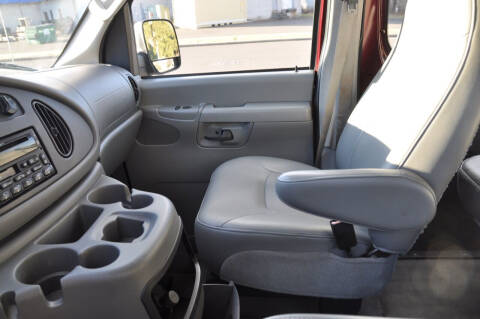 2005 Ford E-Series E-350 SD XLT