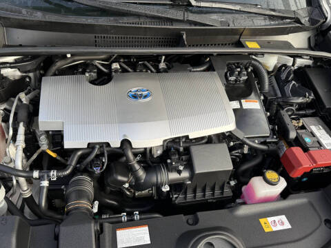 2016 Toyota Prius Three Touring