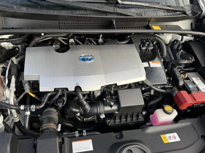 2016 Toyota Prius Three Touring