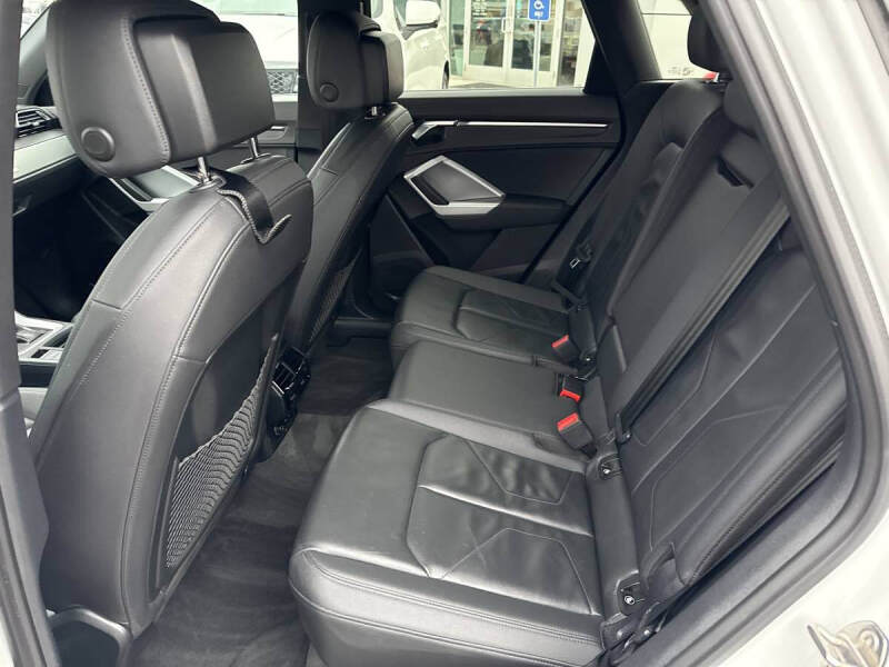 2022 Audi Q3 quattro S line Premium 45 TFSI