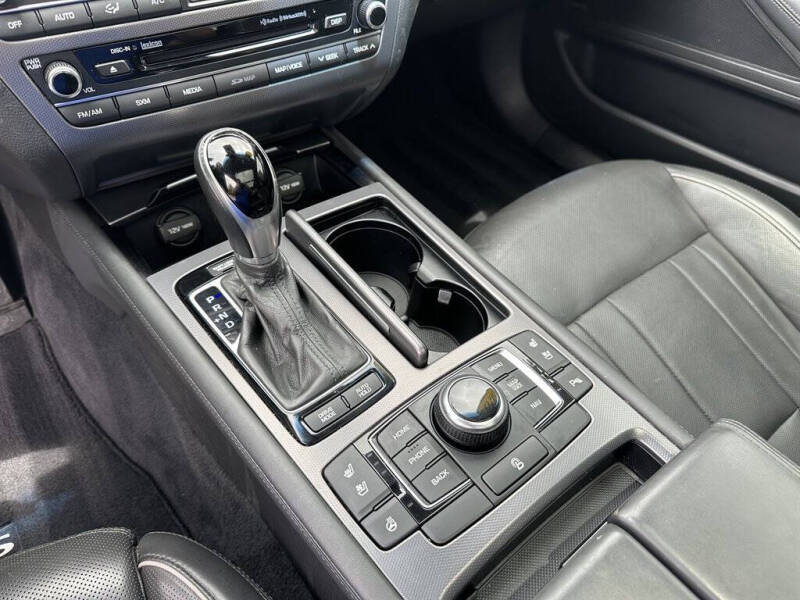 2016 Hyundai Genesis