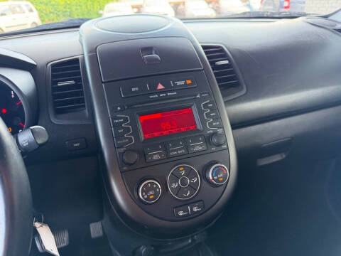 2013 Kia Soul +
