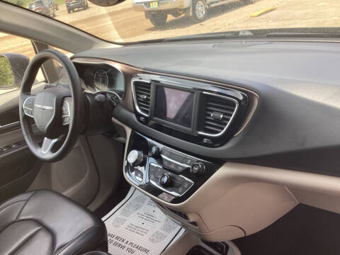 2020 Chrysler Voyager LXi