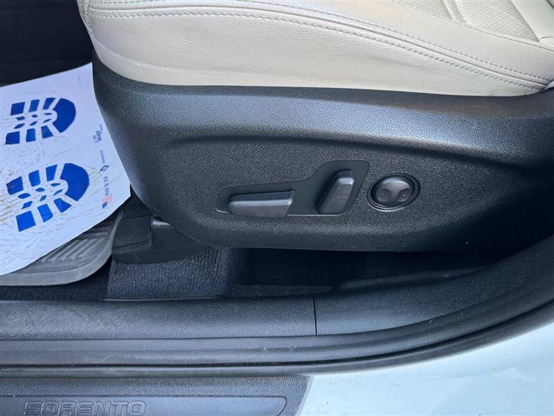 2019 Kia Sorento EX V6