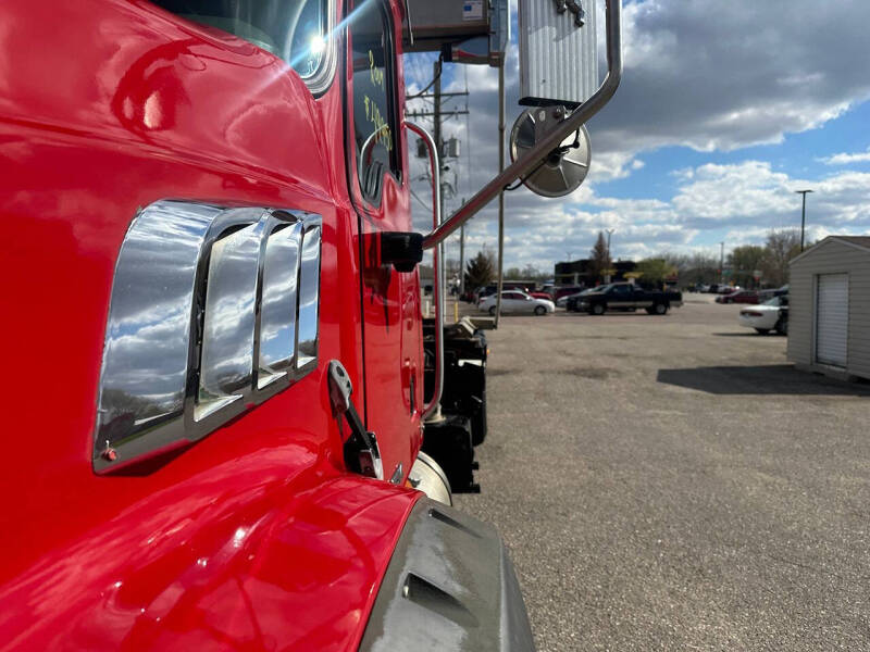 2007 Mack Granite