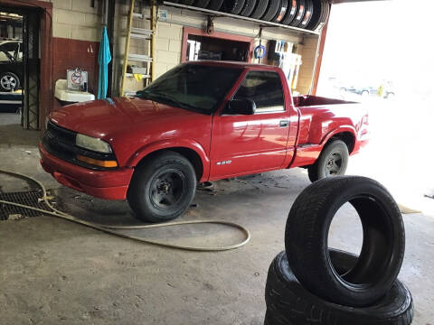 2001 Chevrolet S-10 for sale at 4 B CAR CORNER in Anadarko OK