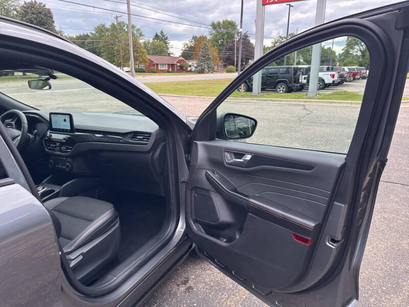 2025 Ford Escape ST-Line Select