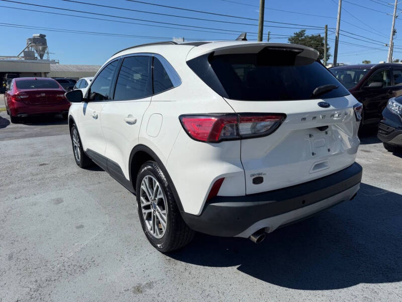 2022 Ford Escape SEL