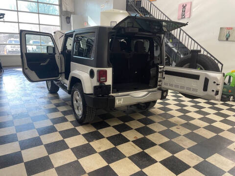 2013 Jeep Wrangler Sahara