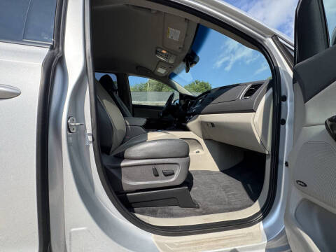 2016 Kia Sedona EX