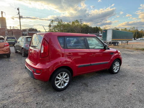 2013 Kia Soul +