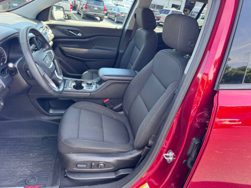 2022 GMC Acadia SLE