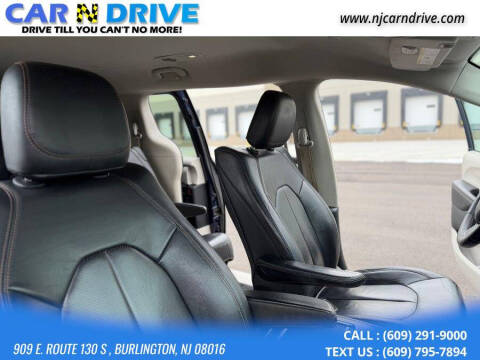 2017 Chrysler Pacifica Touring-L Plus