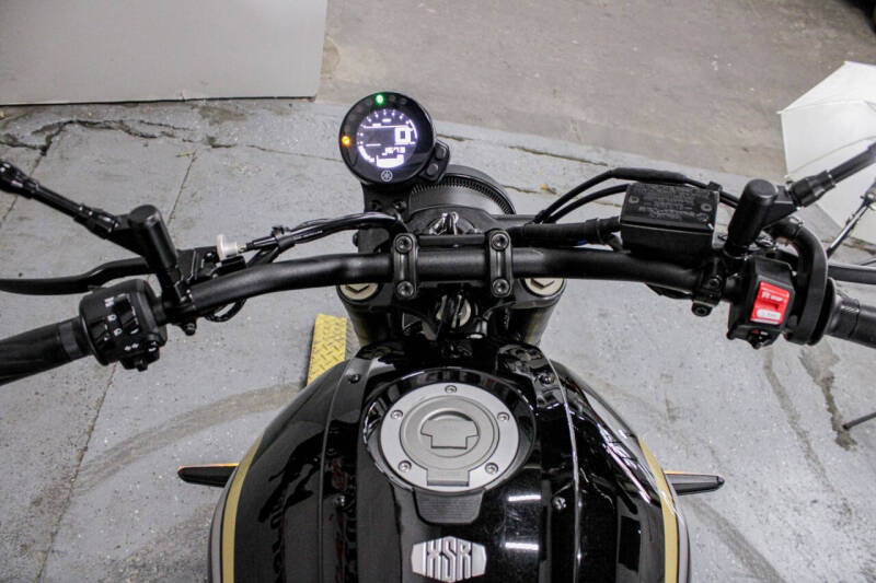 2023 Yamaha XSR700