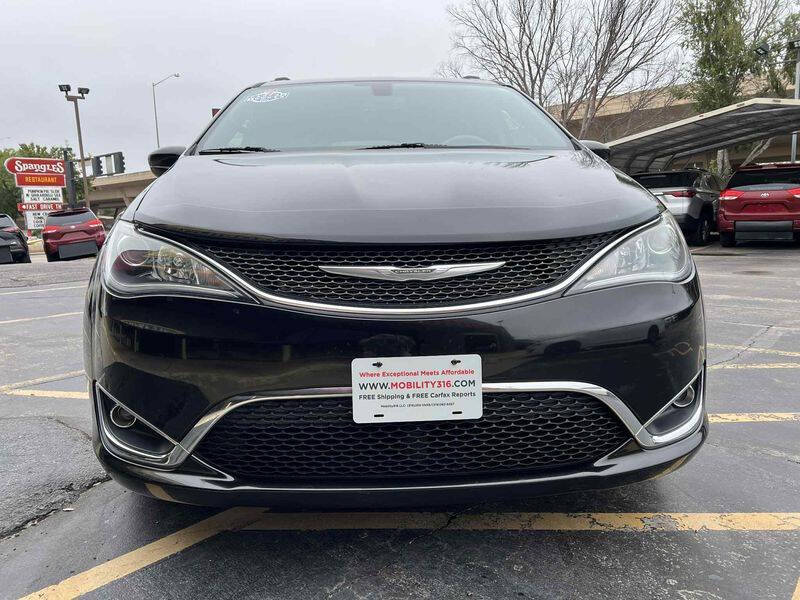 2020 Chrysler Pacifica Touring L 35th Anniversary